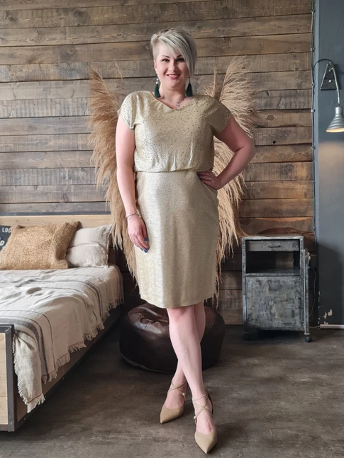 IRISZ RUHA - PLUS SIZE ÖRÖMANYA ÉS ALKALMI RUHA 