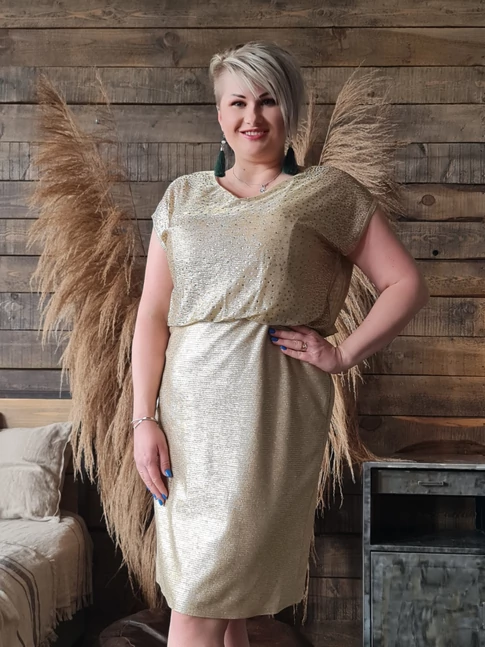 IRISZ RUHA - PLUS SIZE ÖRÖMANYA ÉS ALKALMI RUHA 