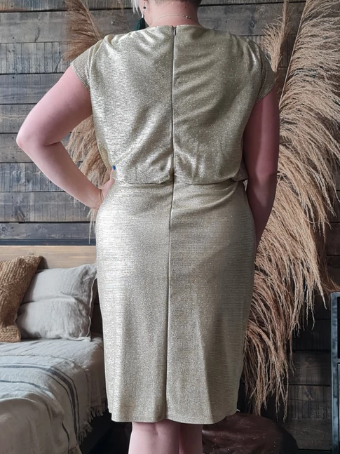 IRISZ RUHA - PLUS SIZE ÖRÖMANYA ÉS ALKALMI RUHA 